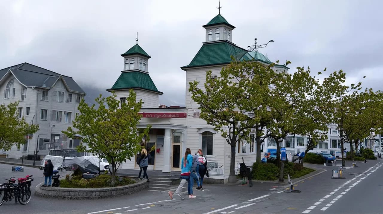 Best Free Walking Tours Akureyri: Explore with Ease