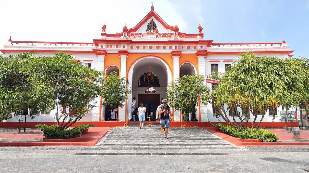 Best Free Walking Tours Banda Aceh: Explore on Foot