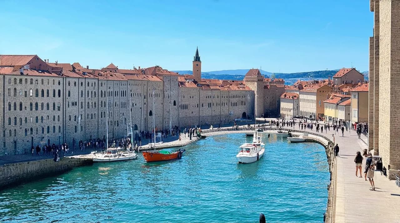 Best Free Walking Tours Koper: Discover on Foot