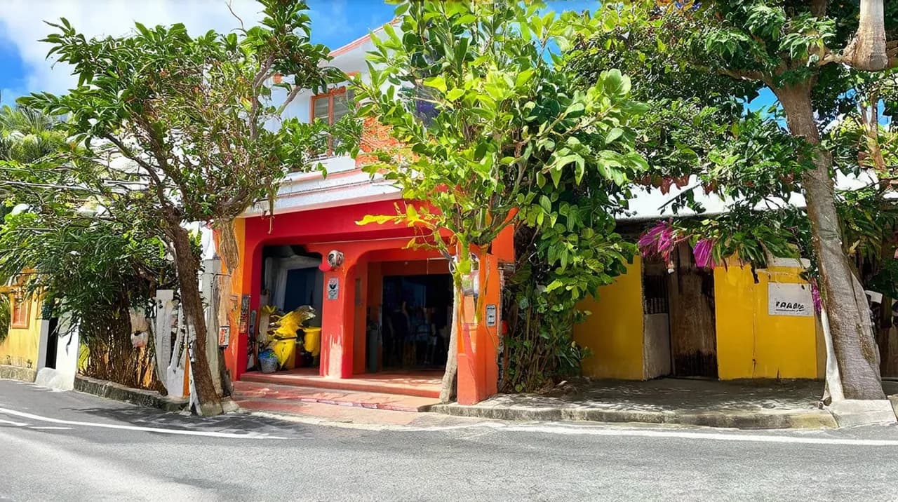 Best Free Walking Tours Puerto Galera: Explore on Foot