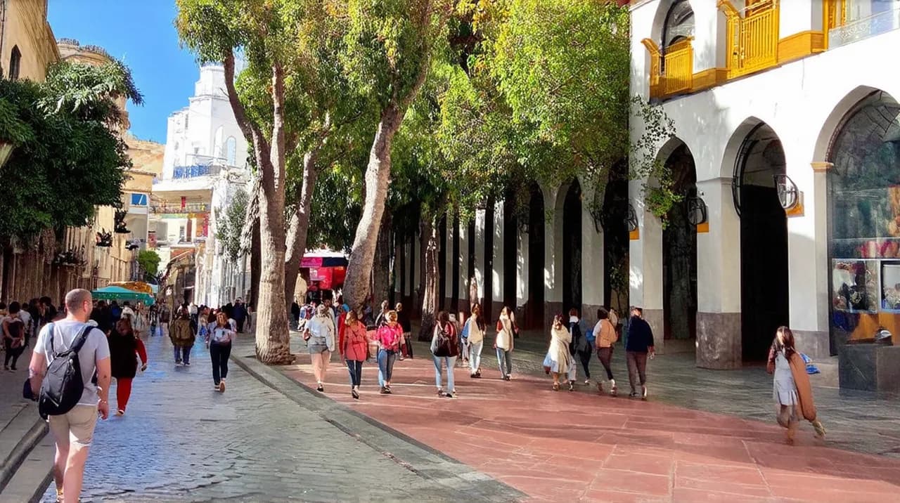 Best Free Walking Tours Santiago: Explore on Foot