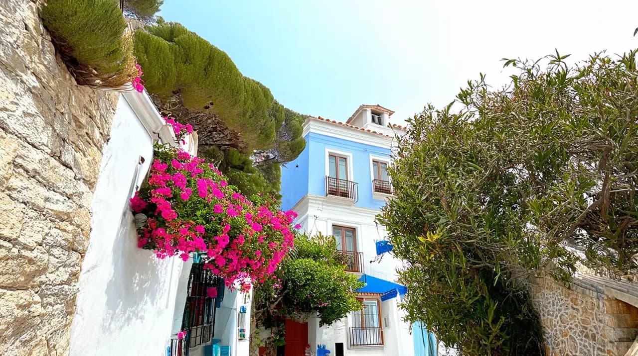 Best Free Walking Tours Skiathos Town: Explore on Foot