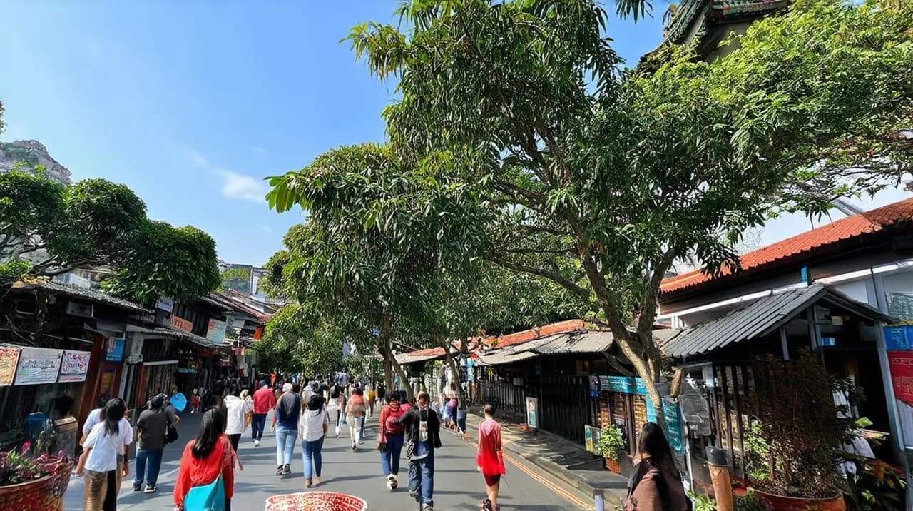Free Guided Walking Tours Bandung: Explore the City