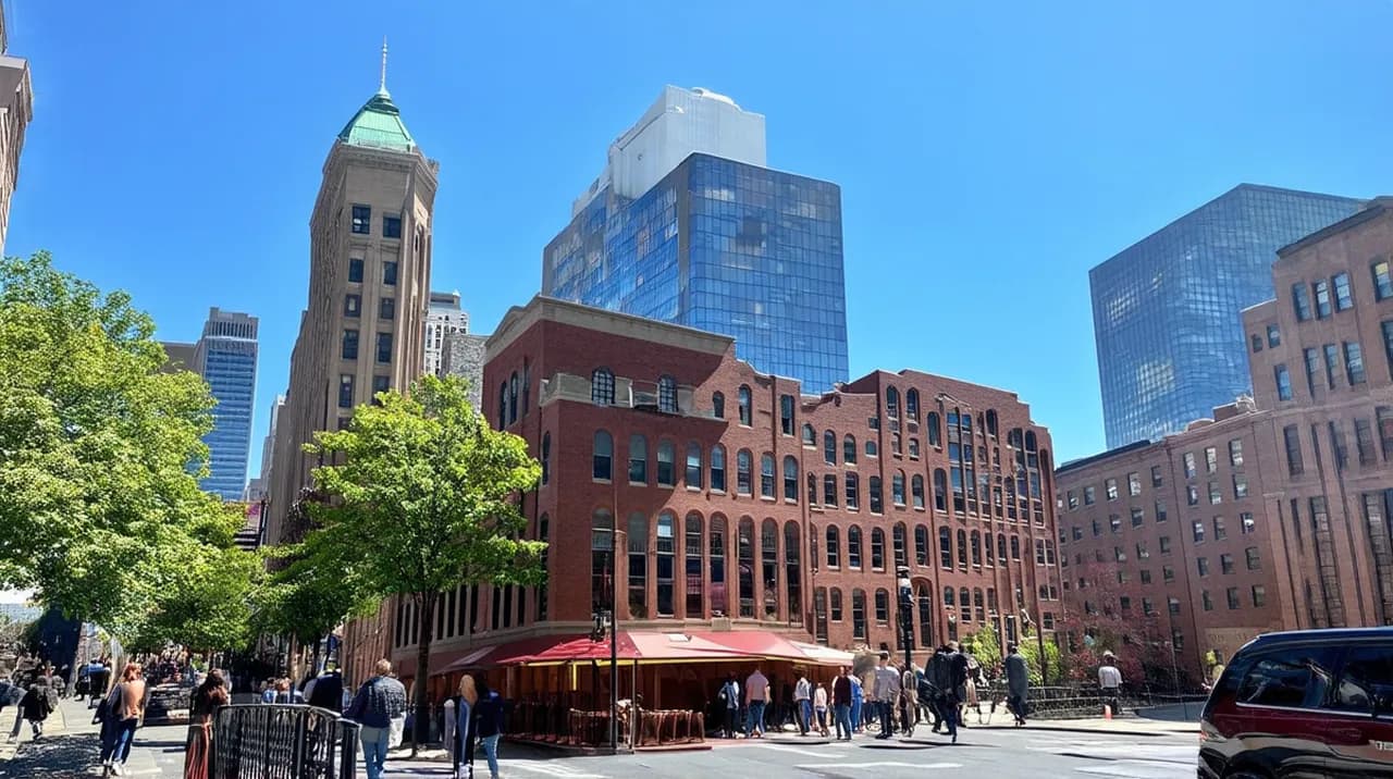 Free Guided Walking Tours New Haven: Explore in Style