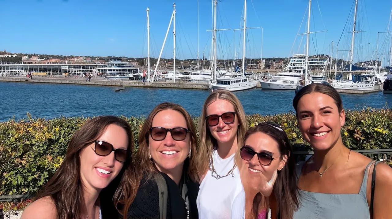 Free Guided Walking Tours Newport: Explore the City