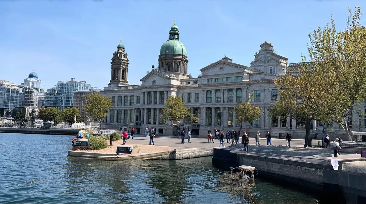 Free Guided Walking Tours Victoria: Explore the City