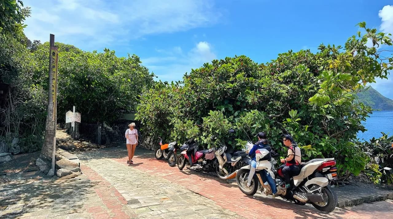 Free Historical Walking Tours Labuan Bajo