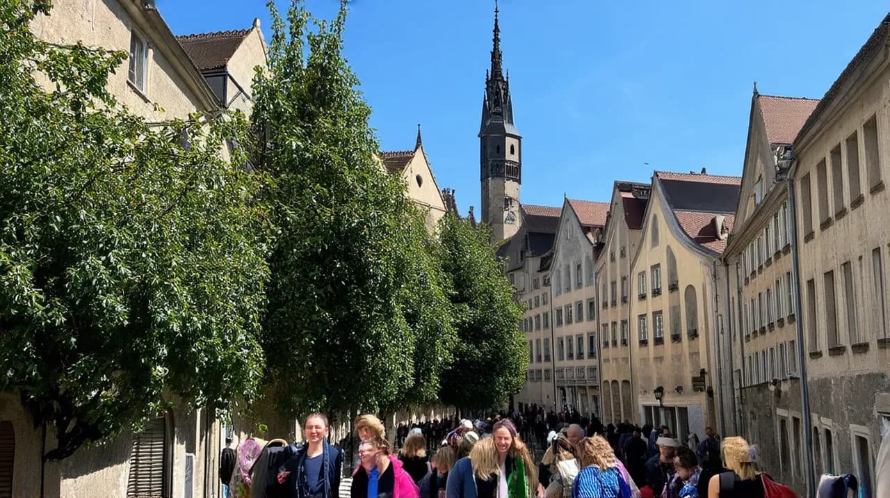 Free Walking Tour Itinerary Blois: Explore the Heart of France