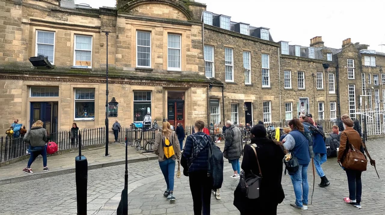 Free Walking Tour Itinerary Bristol: Explore the City