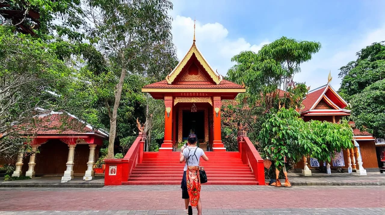 Free Walking Tour Itinerary Chiang Mai: Explore the City