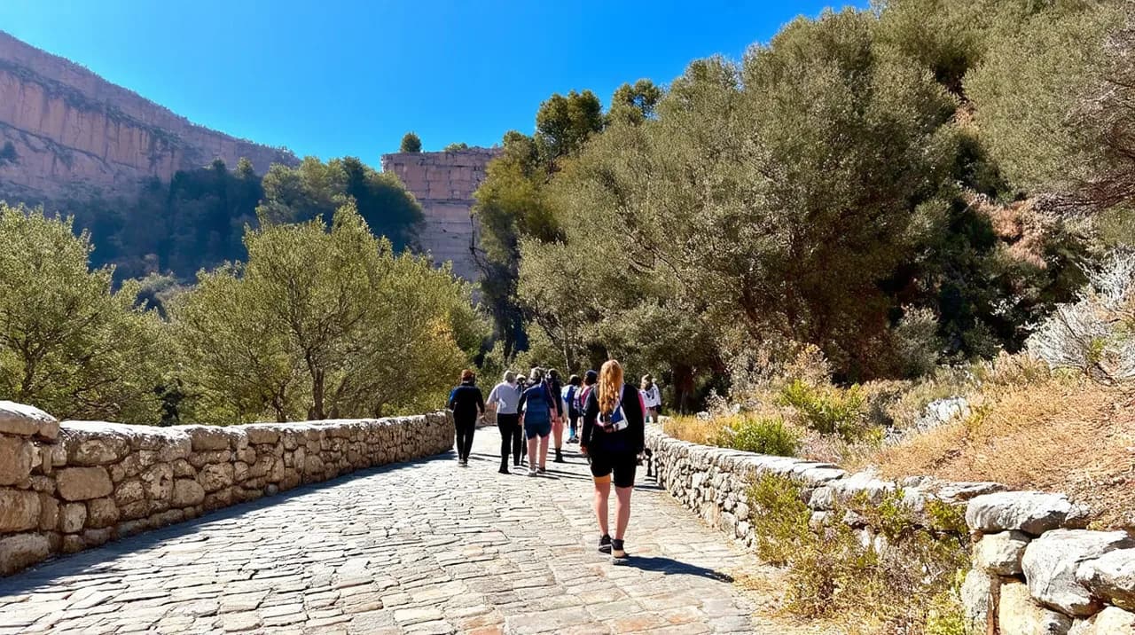 Free Walking Tour Itinerary Delphi: Explore the Ancient Ruins