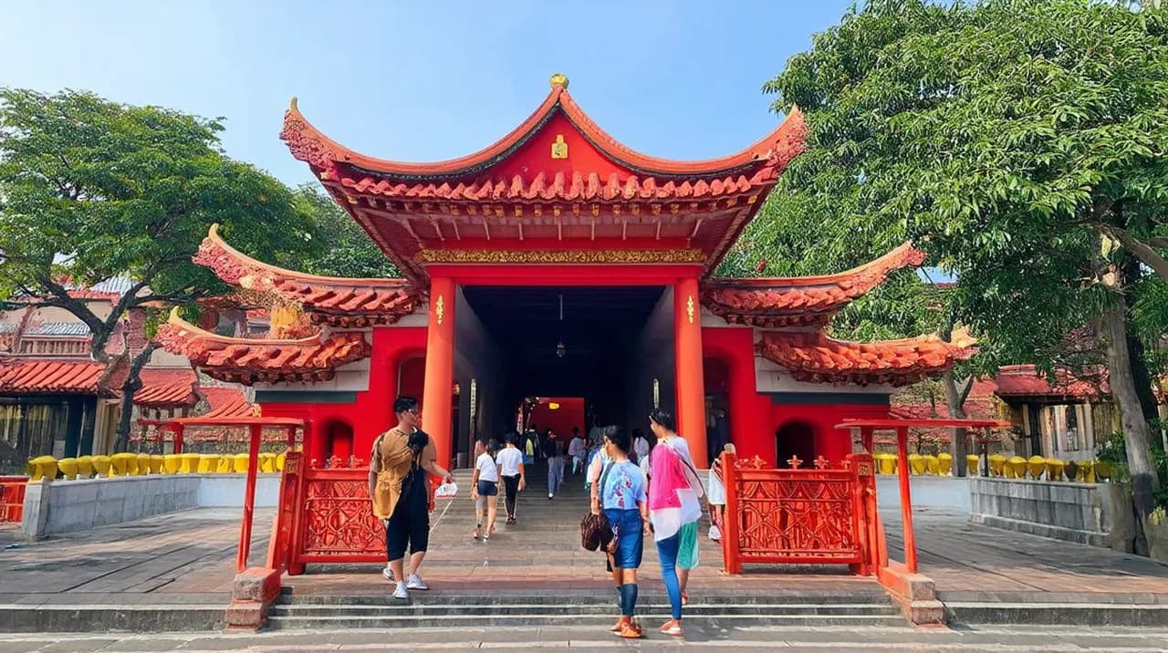 Free Walking Tour Itinerary Hue: Discover the Ancient City