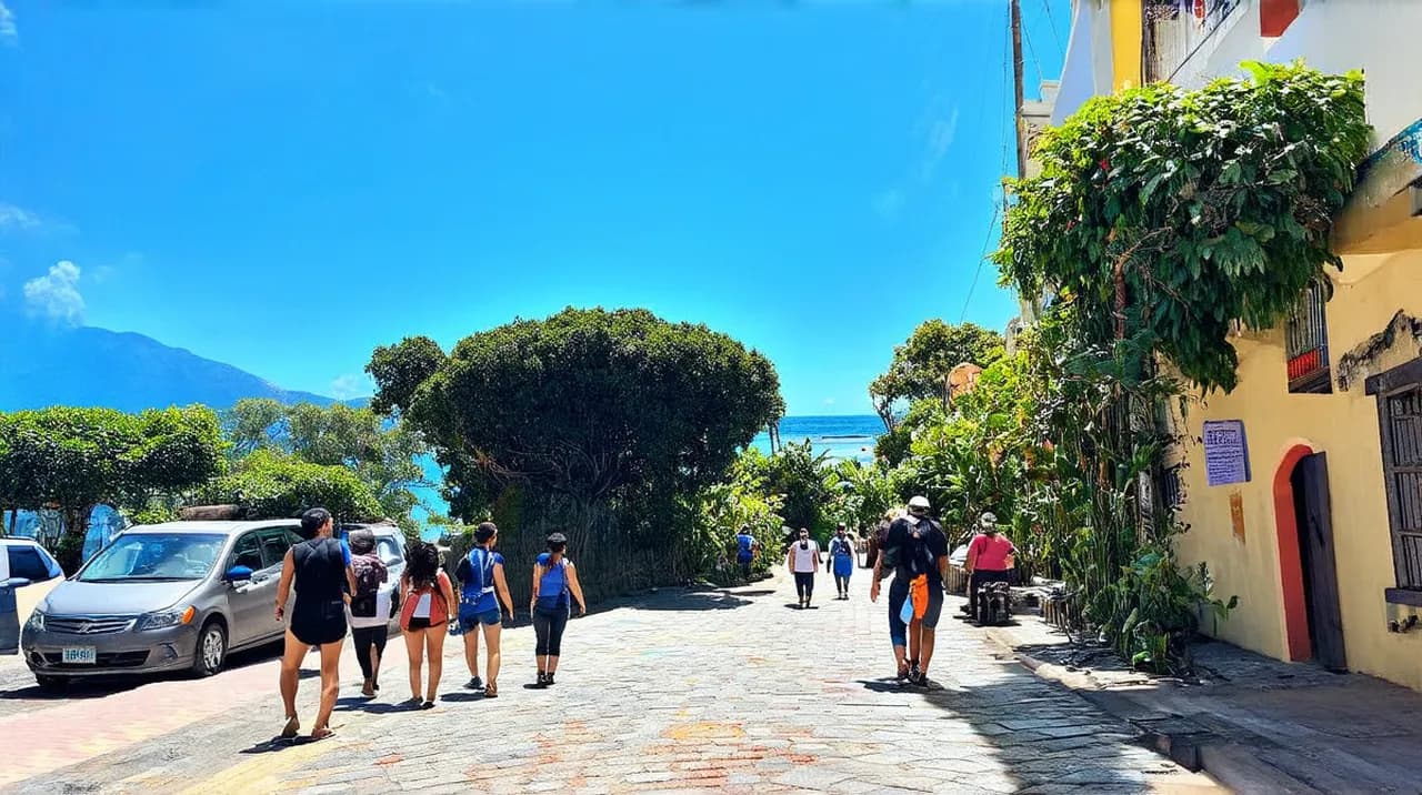 Free Walking Tour Itinerary Providencia: Explore on Foot