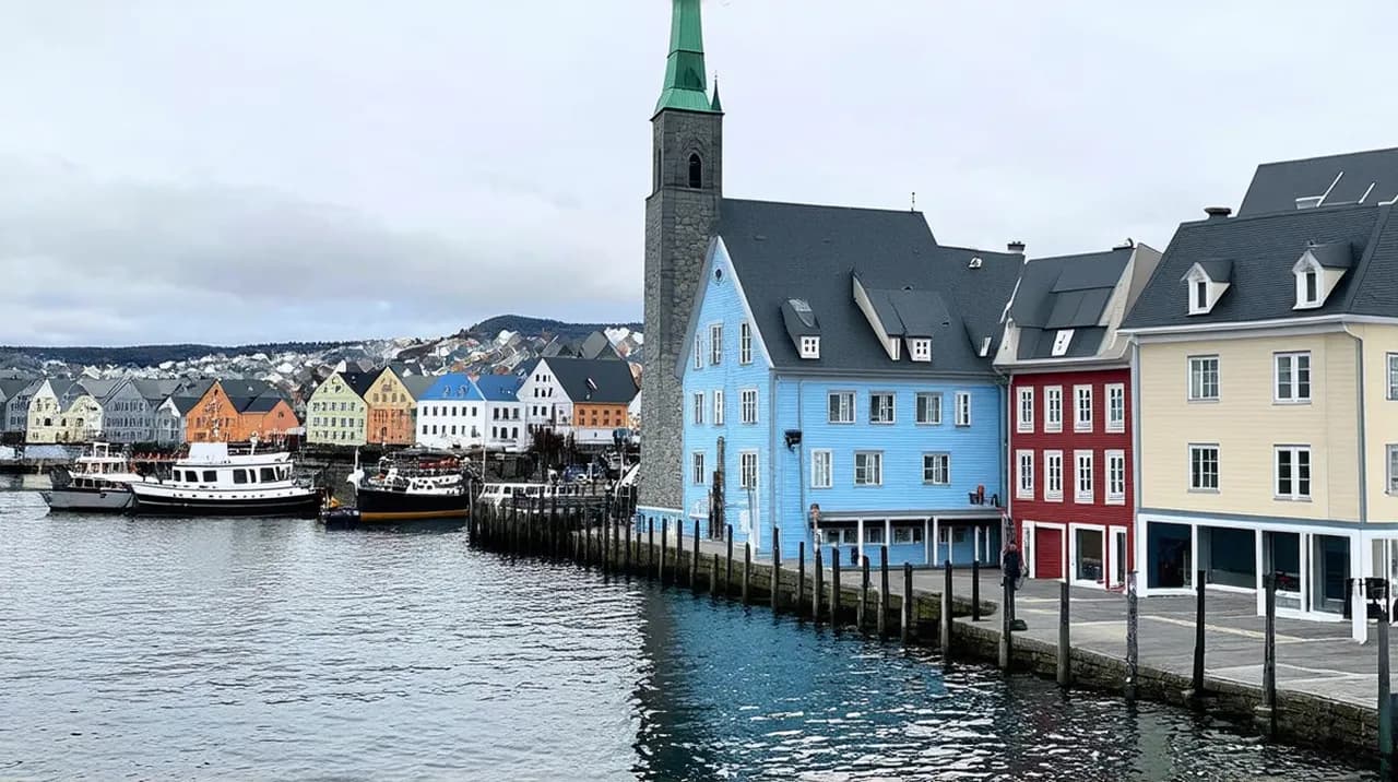 Free Walking Tours Bodø: Discover Norway’s Charm