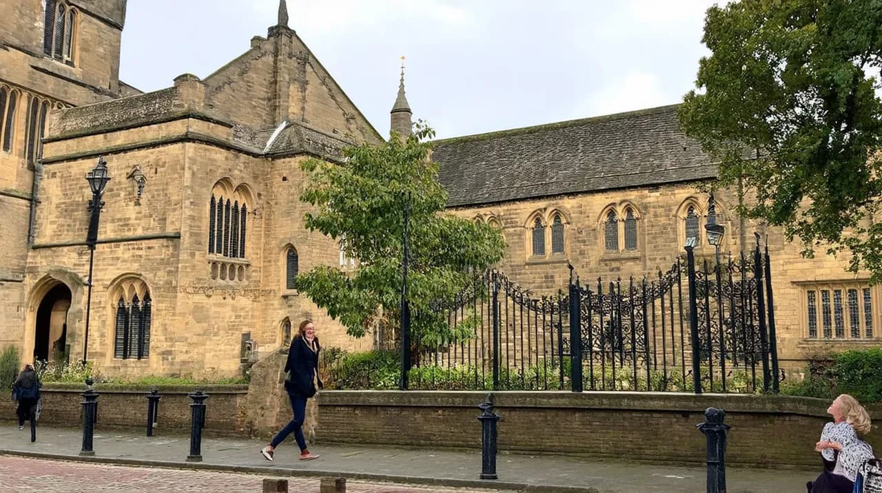Free Walking Tours Oxford: Discover the City on Foot