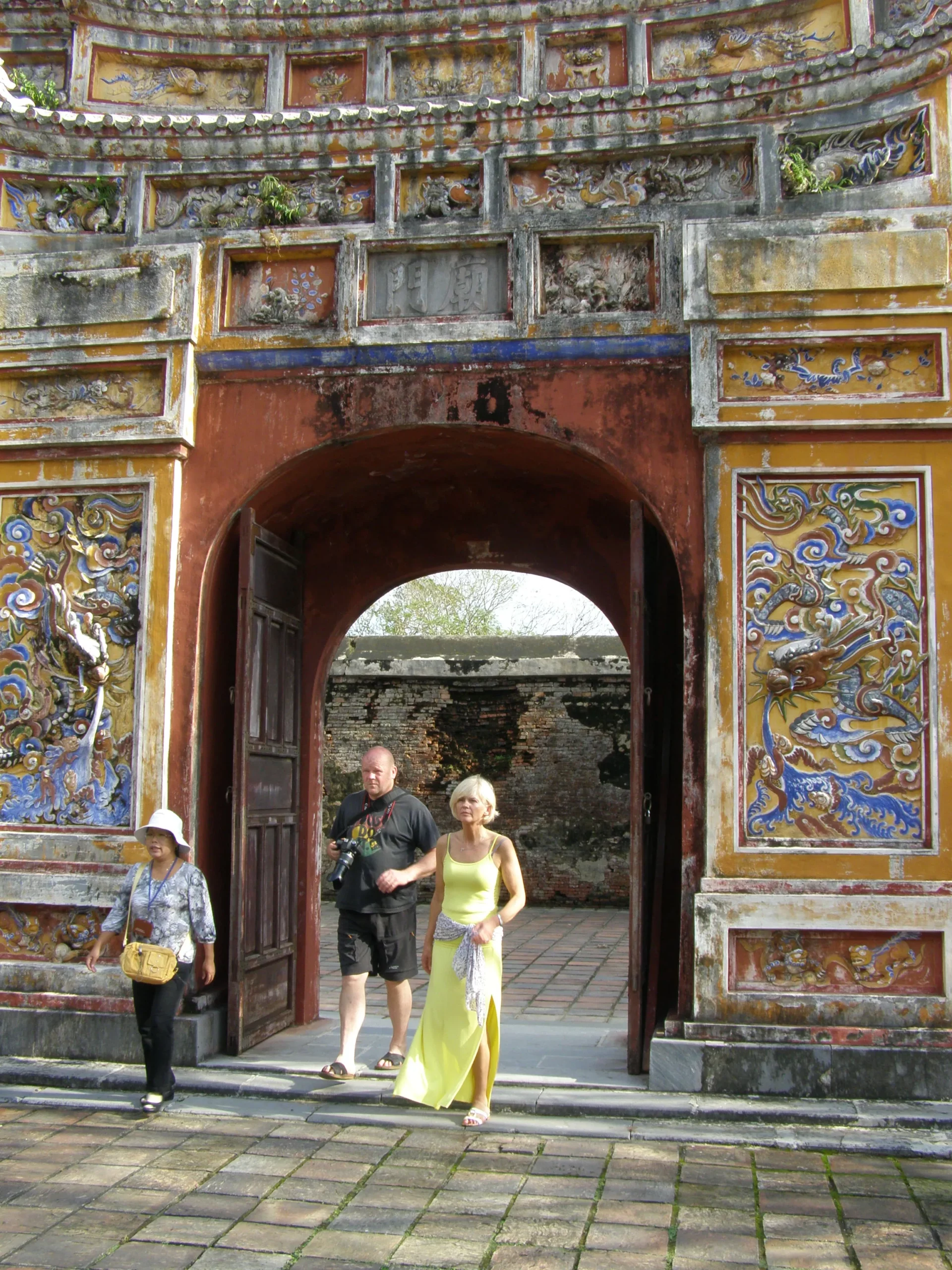 3. Visit the Tràng Tiền Bridge and Local Markets