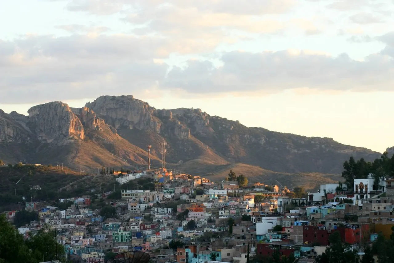 5. Discover the Vibrant Streets of Roma and Condesa