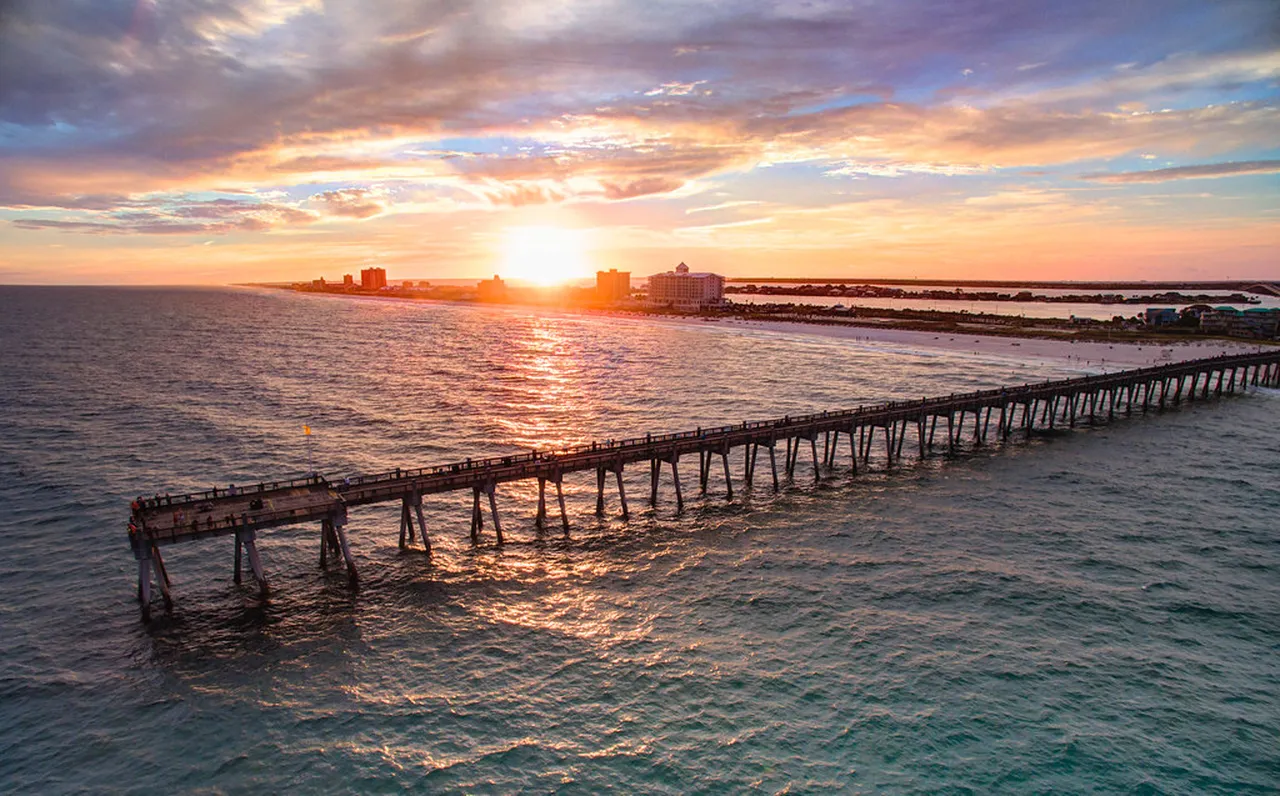 4. Stroll Through the Hugh Taylor Birch State Park