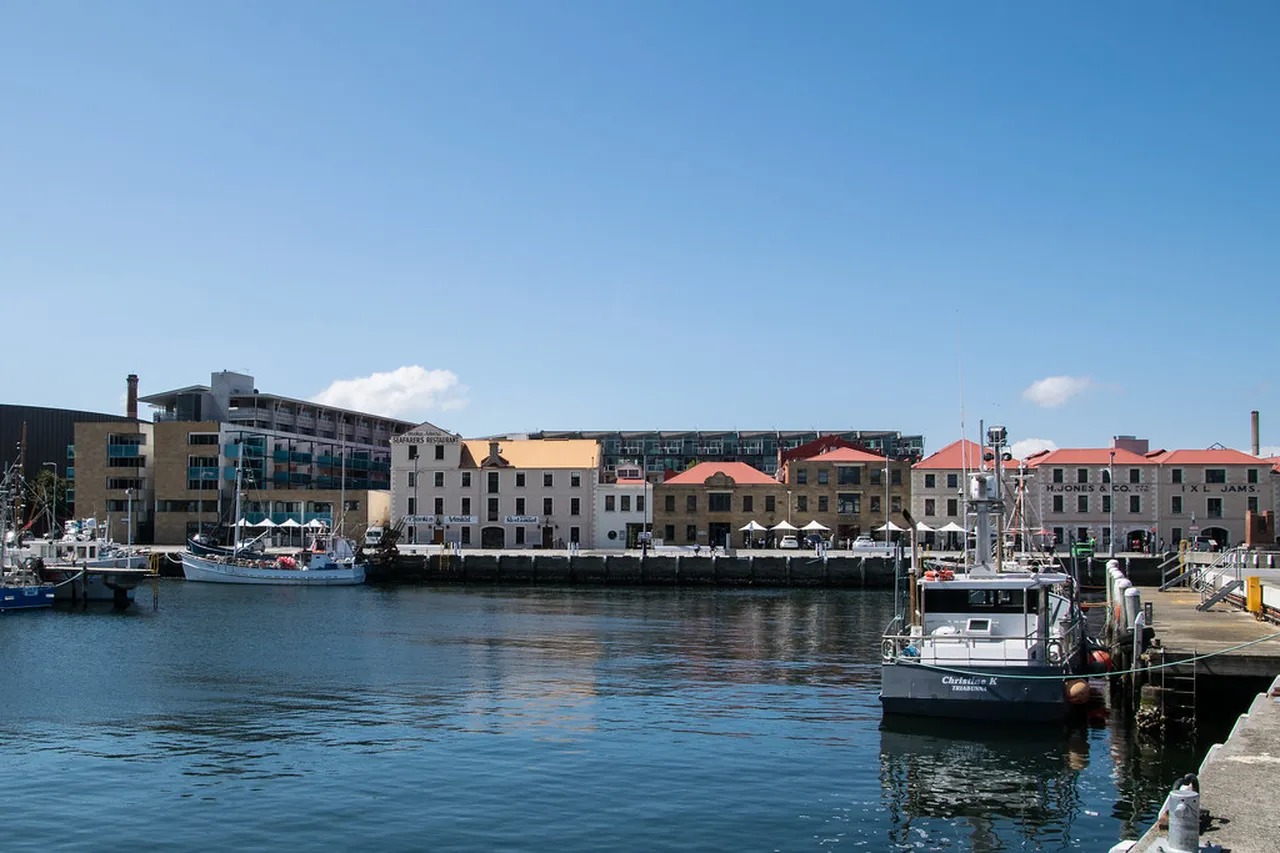 2. Discover the Age of Exploration at Battery Point