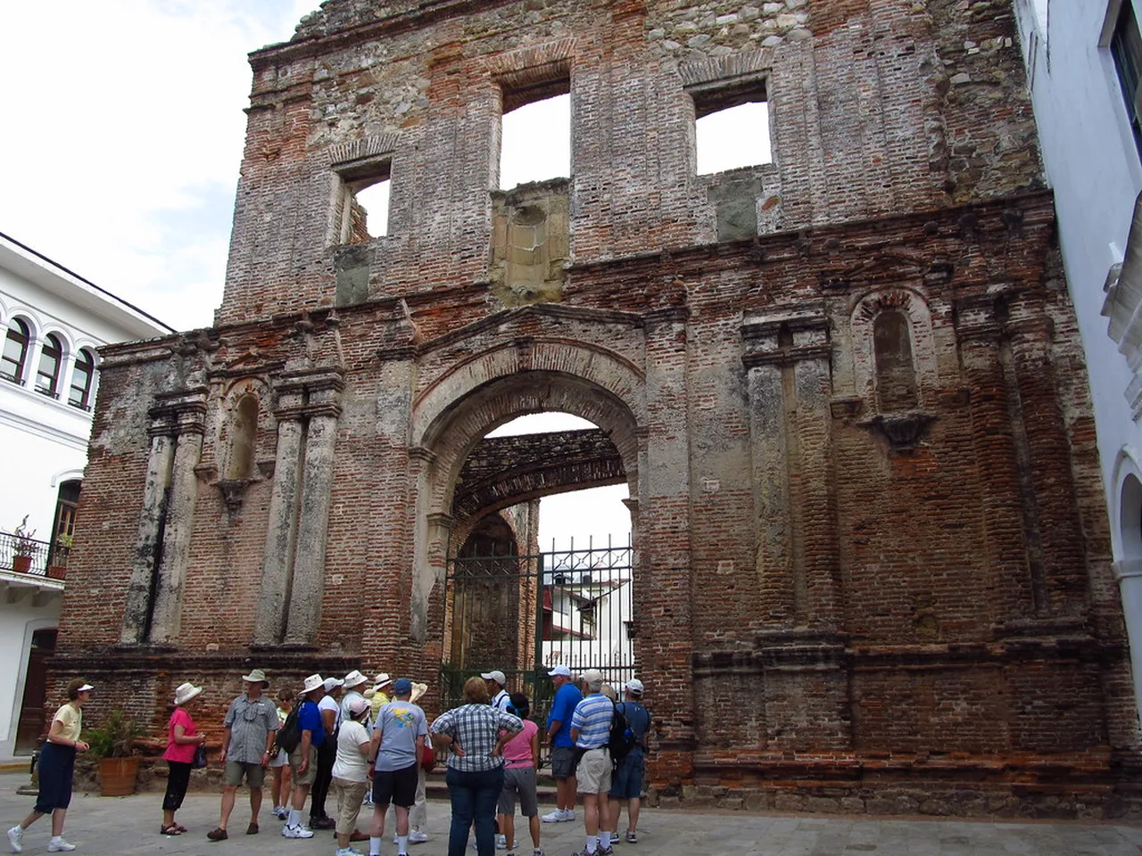 1. Start at Parque Colón and the Columbus Memorial