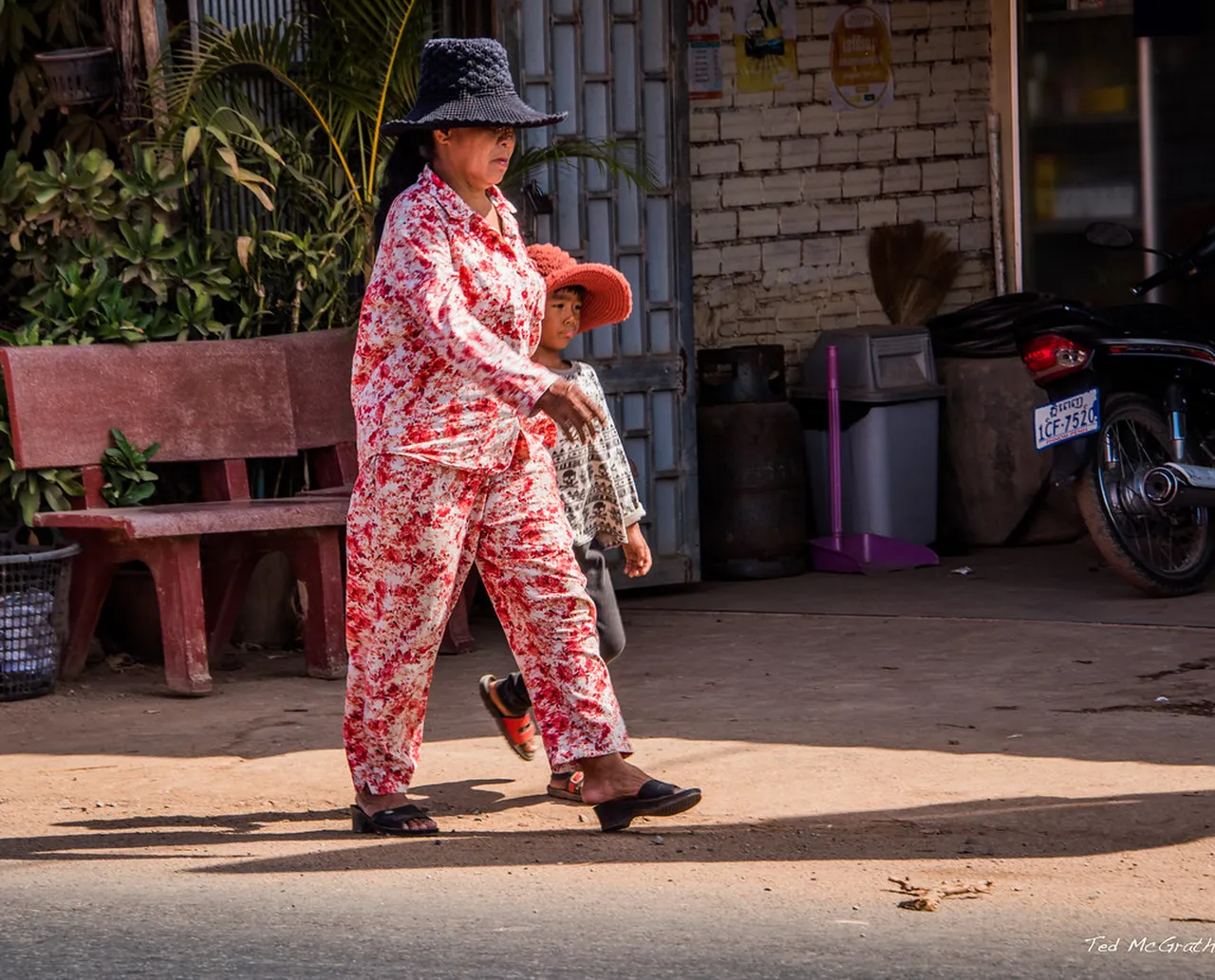 3. Discover the Art and Culture of Siem Reap’s Galleries
